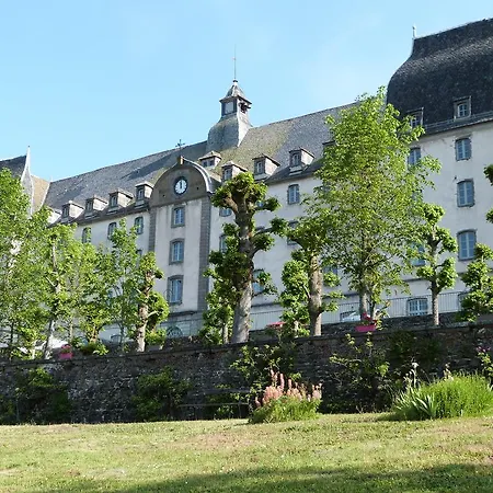 Hôtel-restaurant Les Planchettes Hotel Saint-Flour (Cantal)