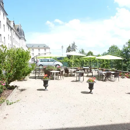 Hotel Hôtel-restaurant Les Planchettes *