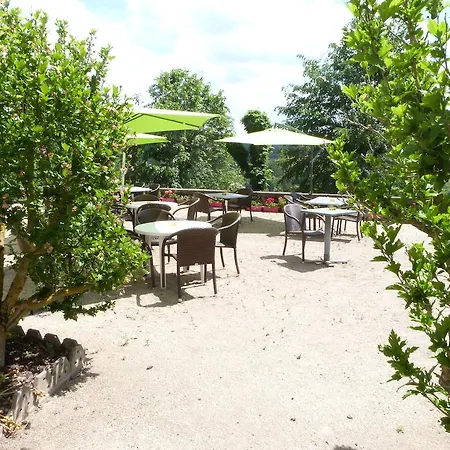 Hôtel-restaurant Les Planchettes Saint-Flour (Cantal)