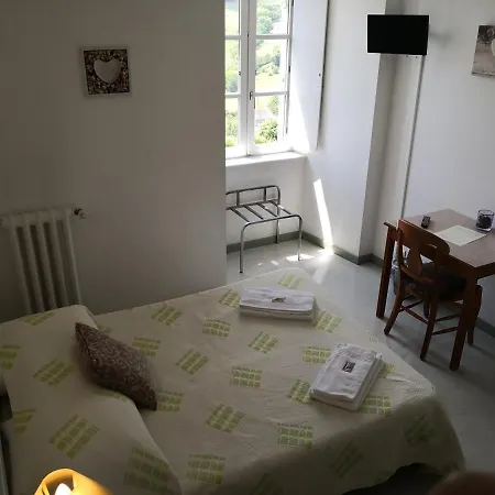 Hôtel-restaurant Les Planchettes Hotel Saint-Flour (Cantal)